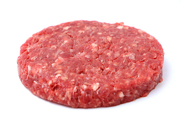 Vlees en petfood: rund op een witte achtergrond